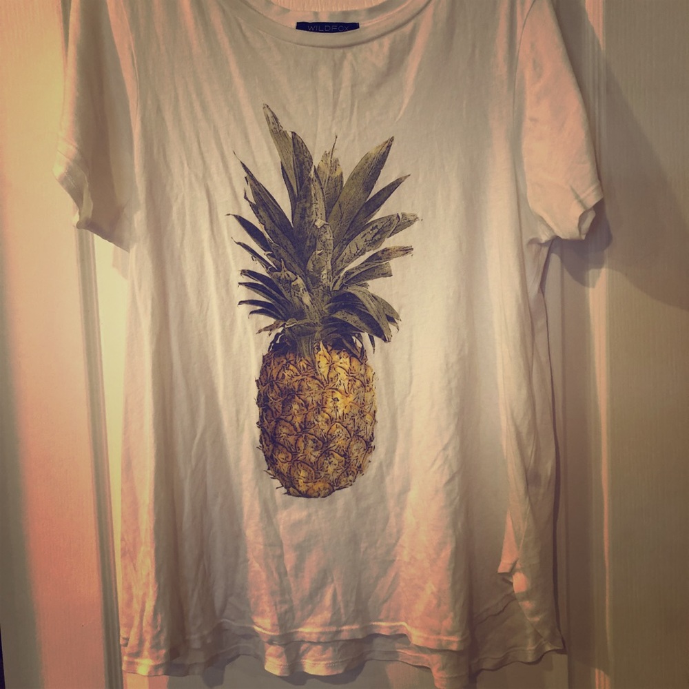 Wild fox pineapple tee